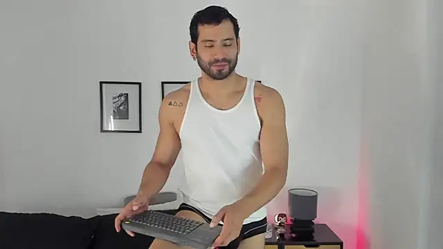 Dereck vega online show from September 21, 2025, 1:57 pm