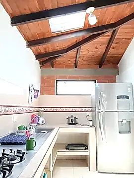 SamaraJay1 online show from October 8, 2025, 3:53 pm