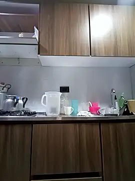 coral smitth online show from December 14, 2025, 6:56 pm