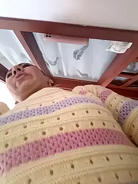 coral smitth online show from April 18, 2026, 7:40 pm