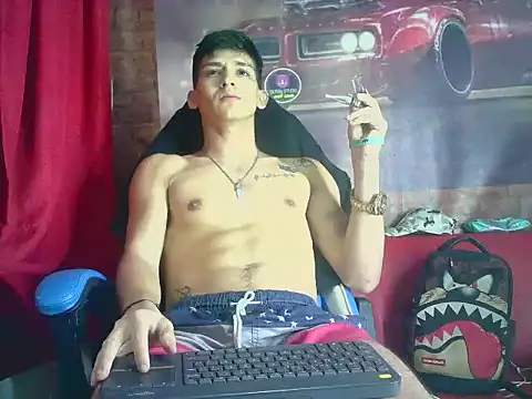 Snapshot of MasterSEX420 chatting on December 15, 2024, 12:17 pm MasterSEX420 online show from December 15, 2024, 12:17 pm