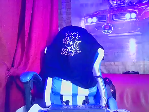 Snapshot of MasterSEX420 chatting on December 16, 2024, 8:20 am MasterSEX420 online show from December 16, 2024, 8:20 am