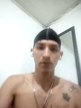 Snapshot of MasterSEX420 chatting on December 21, 2024, 2:41 am MasterSEX420 online show from December 21, 2024, 2:41 am