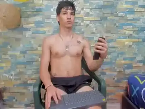 Snapshot of MasterSEX420 chatting on January 12, 2025, 2:56 am MasterSEX420 online show from January 12, 2025, 2:56 am