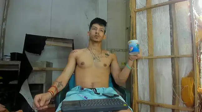 Snapshot of MasterSEX420 chatting on January 25, 2025, 11:34 am MasterSEX420 online show from January 25, 2025, 11:34 am