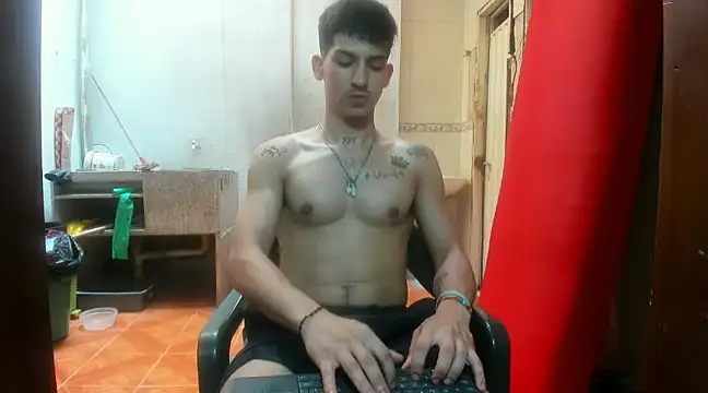 Snapshot of MasterSEX420 chatting on February 5, 2025, 4:47 pm MasterSEX420 online show from February 5, 2025, 4:47 pm