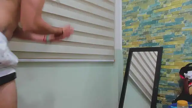 Snapshot of MasterSEX420 chatting on February 24, 2025, 12:48 pm MasterSEX420 online show from February 24, 2025, 12:48 pm