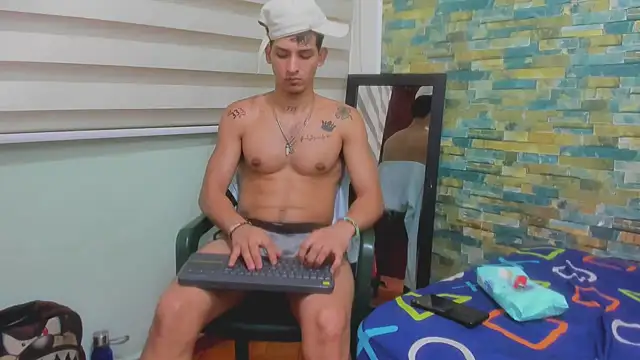 Snapshot of MasterSEX420 chatting on March 1, 2025, 12:07 am MasterSEX420 online show from March 1, 2025, 12:07 am