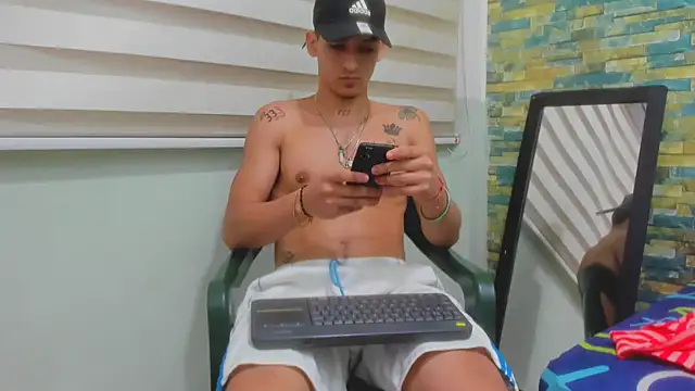 Snapshot of MasterSEX420 chatting on March 1, 2025, 7:04 pm MasterSEX420 online show from March 1, 2025, 7:04 pm