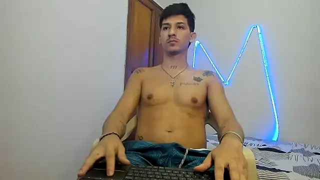 Snapshot of MasterSEX420 chatting on November 6, 2025, 12:28 pm MasterSEX420 online show from November 6, 2025, 12:28 pm