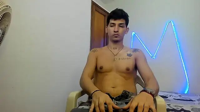 Snapshot of MasterSEX420 chatting on November 9, 2025, 1:31 pm MasterSEX420 online show from November 9, 2025, 1:31 pm