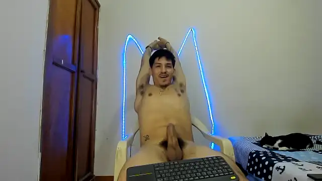 Snapshot of MasterSEX420 chatting on December 2, 2025, 2:23 pm MasterSEX420 online show from December 2, 2025, 2:23 pm