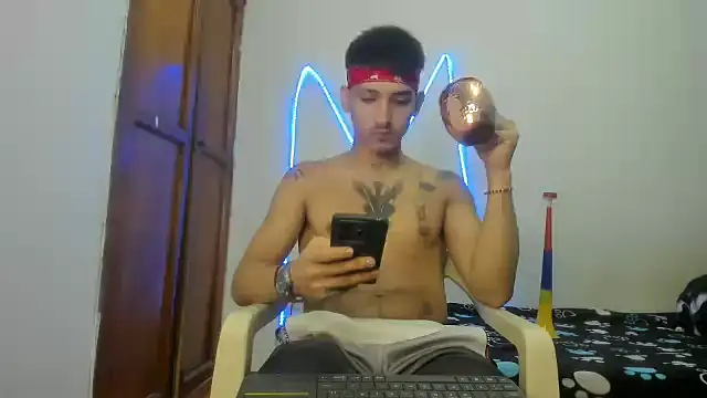 Snapshot of MasterSEX420 chatting on January 10, 2026, 1:24 pm MasterSEX420 online show from January 10, 2026, 1:24 pm