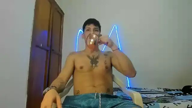 Snapshot of MasterSEX420 chatting on January 12, 2026, 6:02 pm MasterSEX420 online show from January 12, 2026, 6:02 pm