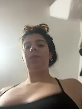 Snapshot of Cloew_Marz chatting on February 18, 2026, 7:21 pm Cloew Marz online show from February 18, 2026, 7:21 pm