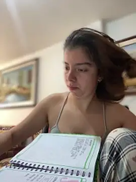 Snapshot of Cloew_Marz chatting on February 20, 2026, 3:01 pm Cloew Marz online show from February 20, 2026, 3:01 pm