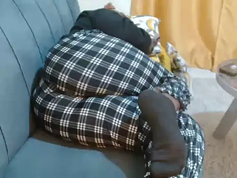 Snapshot of leslysexygirl chatting on November 24, 2025, 8:14 am leslysexygirl online show from November 24, 2025, 8:14 am