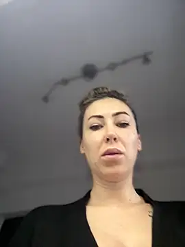 RaquelleDevon online show from January 15, 2026, 6:07 am