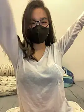 Lilisa miu online show from February 1, 2025, 4:00 pm