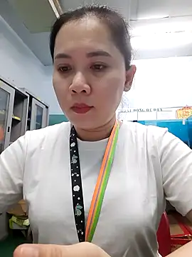 Benlla2802 online show from December 17, 2024, 7:48 pm