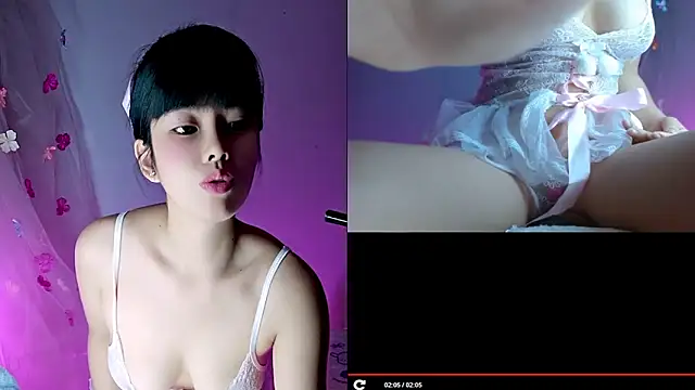 Snapshot of Coffee-Wet chatting on September 9, 2025, 4:45 am Coffee-Wet online show from September 9, 2025, 4:45 am