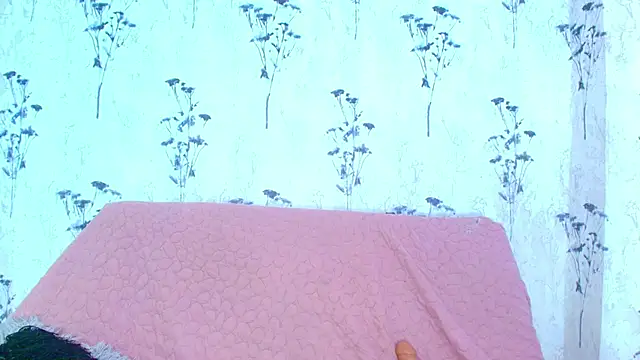 Mia candy 0 online show from February 27, 2025, 6:20 pm