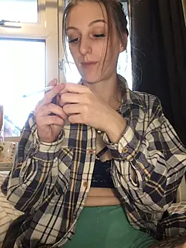 Snapshot of indie-rayne chatting on December 10, 2024, 3:01 pm indie-rayne online show from December 10, 2024, 3:01 pm
