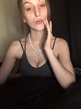 Snapshot of indie-rayne chatting on January 14, 2025, 7:59 am indie-rayne online show from January 14, 2025, 7:59 am
