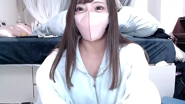  chanMOMO  online show from March 5, 2025, 7:17 pm