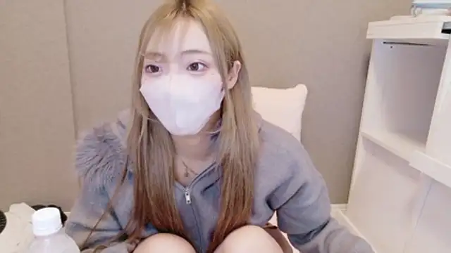  chanMOMO  online show from March 2, 2026, 11:50 am