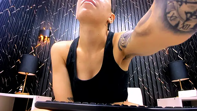 Cutie Shy  online show from December 2, 2025, 5:08 pm