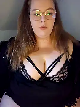 Snapshot of _Julie_x chatting on October 9, 2025, 2:26 pm Julie x online show from October 9, 2025, 2:26 pm