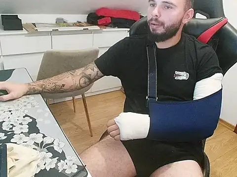 prezydentcam online show from October 15, 2025, 9:20 am