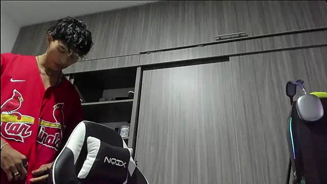 TommyGun 22 online show from April 23, 2026, 12:12 am