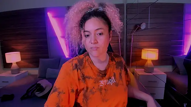 Kateryn  online show from February 1, 2025, 8:47 pm