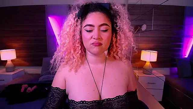 Kateryn  online show from February 10, 2025, 6:45 pm