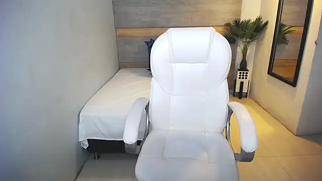 liseth fox online show from January 18, 2025, 1:52 am