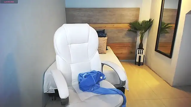 liseth fox online show from February 8, 2025, 6:22 pm