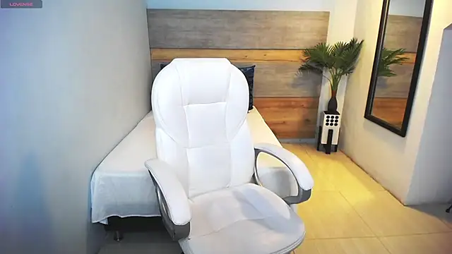 liseth fox online show from March 1, 2025, 6:00 pm