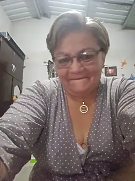 Madrastrahot69 online show from June 10, 2026, 4:39 pm