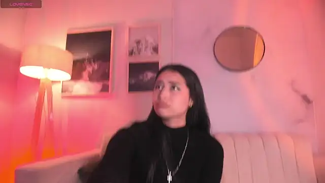 Snapshot of lara_madisson chatting on July 14, 2026, 5:01 am lara madisson online show from July 14, 2026, 5:01 am