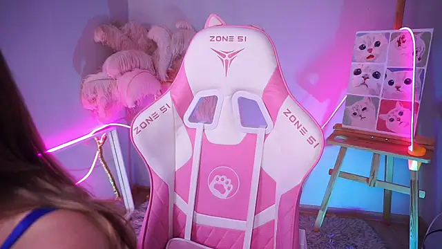 AnnLevine online show from December 3, 2025, 2:04 pm