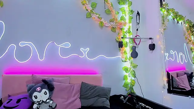 Snapshot of YouliteSllut2 chatting on January 28, 2025, 5:11 am YouliteSllut2 online show from January 28, 2025, 5:11 am