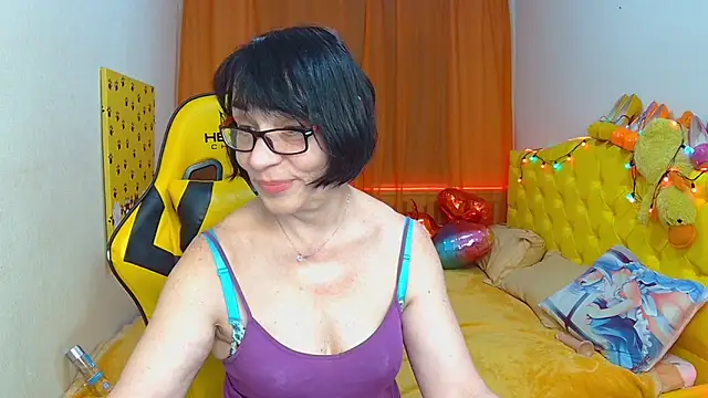 SandraHormas online show from February 24, 2025, 5:20 pm