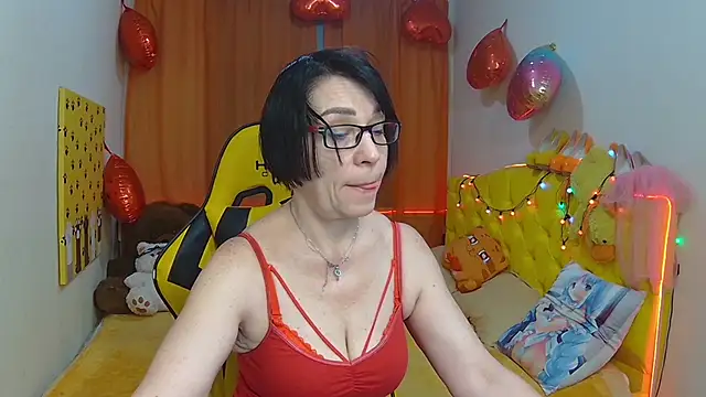 SandraHormas online show from March 15, 2025, 8:04 am