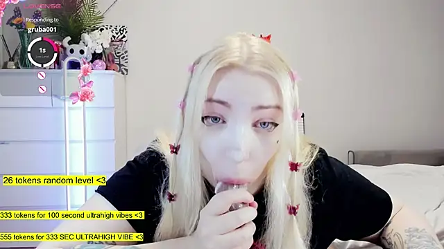 aya katana online show from November 30, 2025, 10:58 pm