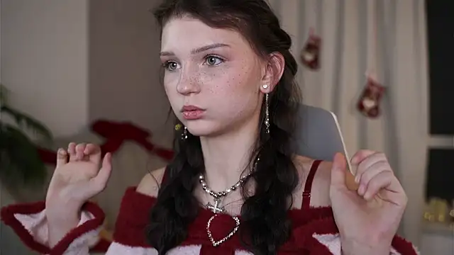 CindyGarrison online show from December 17, 2025, 10:49 pm