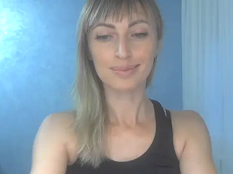 EffectMaya online show from September 23, 2025, 2:42 pm