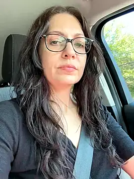 BeautifulMesss online show from September 9, 2025, 4:17 pm