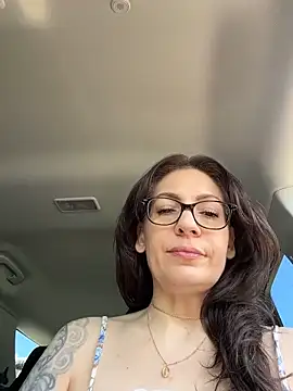 BeautifulMesss online show from June 15, 2026, 3:58 pm